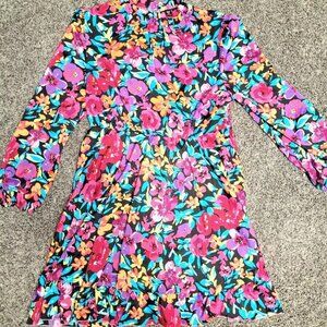 Women's Vibrant Floral Plus Size Dress Size 1XL (14-16) NWOT!!! SOO TRENDY!